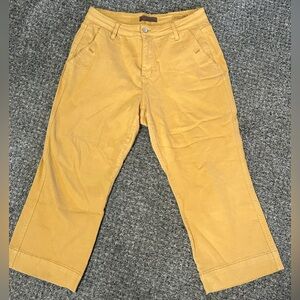 Judy Blue Yellow Capris